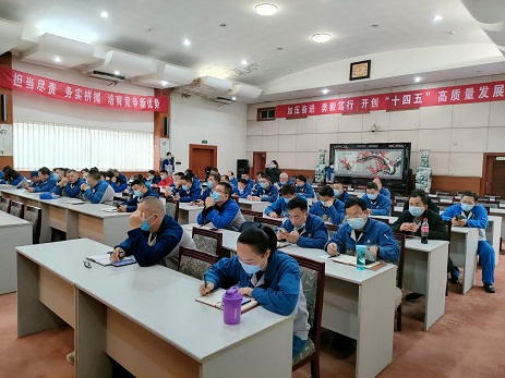 伟德国际1949举办“习近平新时代中国特色社会主义思想”专题讲座