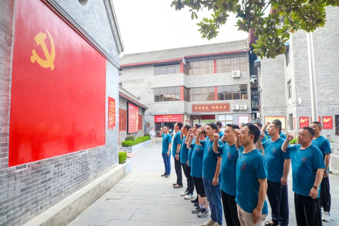 追寻红色记忆 传承革命精神 ——伟德国际1949退役军人红色教育
