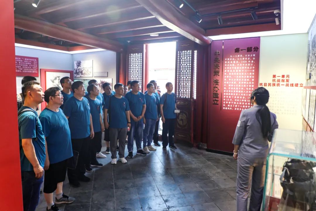 追寻红色记忆 传承革命精神 ——伟德国际1949退役军人红色教育
